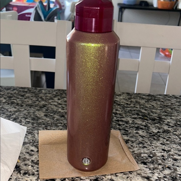 Starbucks Other - Starbucks 2022 holiday Glittery Water Bottle